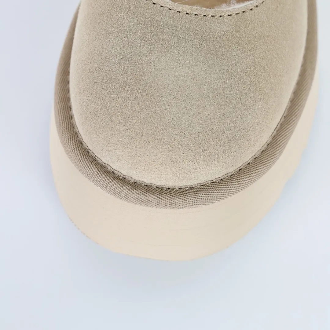 Copywriting price 💰580 The core recommendation is good price. The platform’s foreign trade is exclusively for UGG Bea Mary Jane Mary Jane women’s snow boots 1167612. Produced by the ten-year-old brand shoemaking foundry production line. Pay attention to every detail. Longfeng A-grade genuine sheep fur is integrated. Created in full compliance with the ZP process. Size: 35 36 37 38 39 40